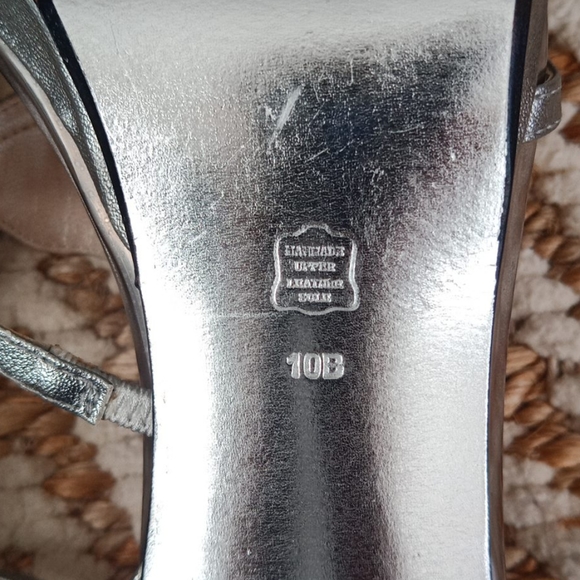 E !Live from the red carpet heels - Picture 10 of 16